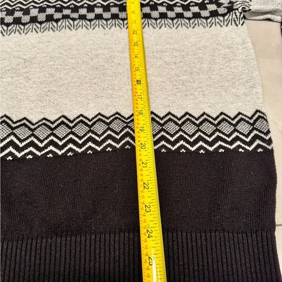 Men’s Hollister Crewneck Sweater size XL - Picture 5 of 5